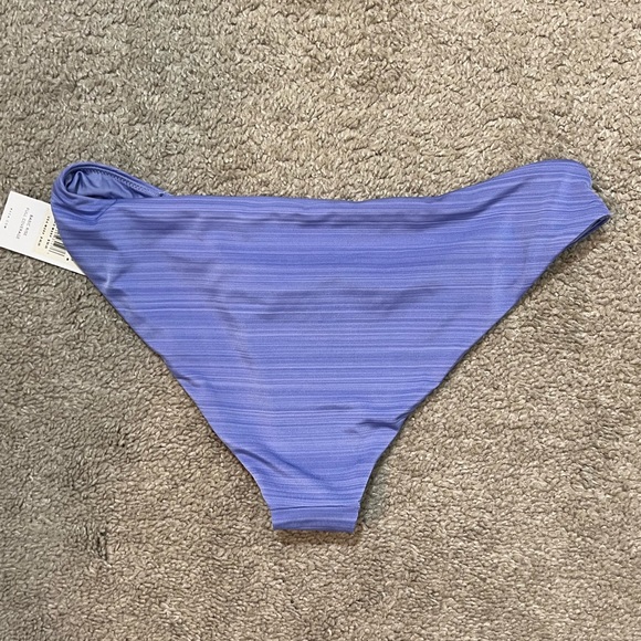 NWT RVCA purple bikini bottoms - Picture 3 of 4